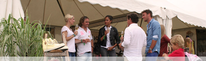 Lovelyn Enebechi zu Gast in der Landbootique!